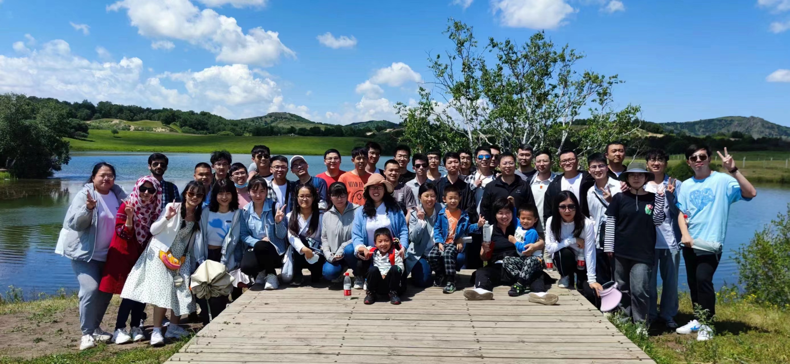 2022年夏课题组合影